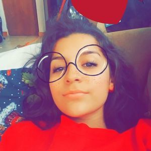 Meet your Posher, Lydia